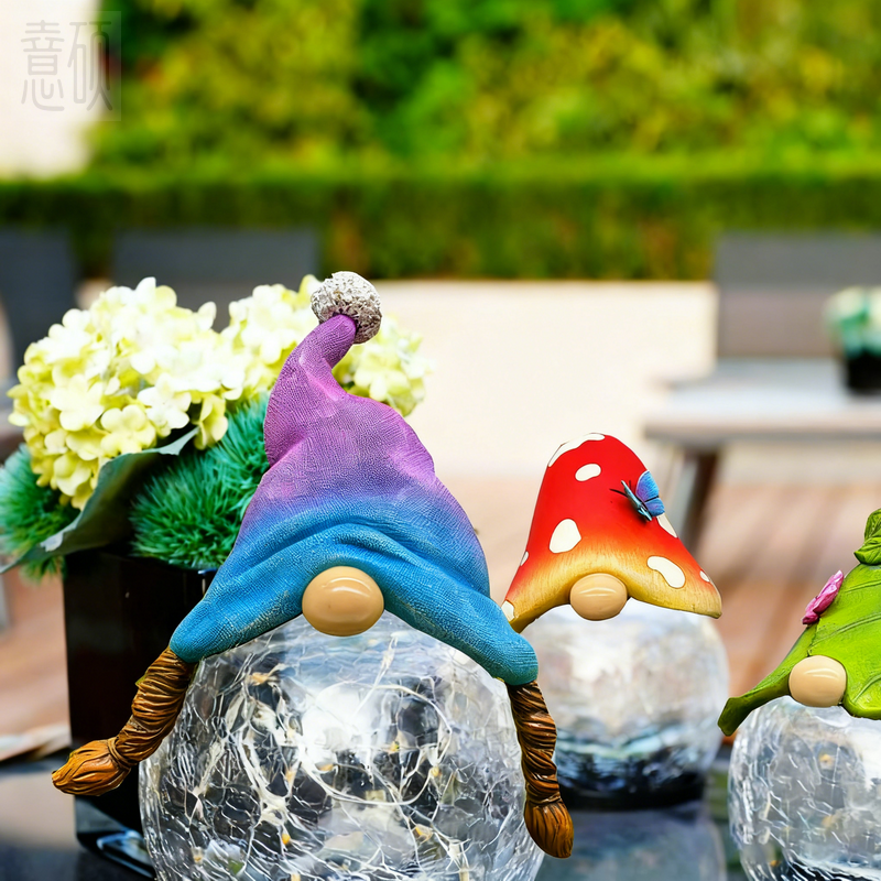 Gnome Hat Ground Stake Solar Light 