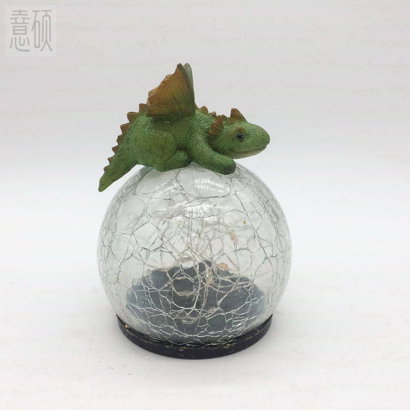 Baby Dragon Resin Ornament Solar-Powered Decor 