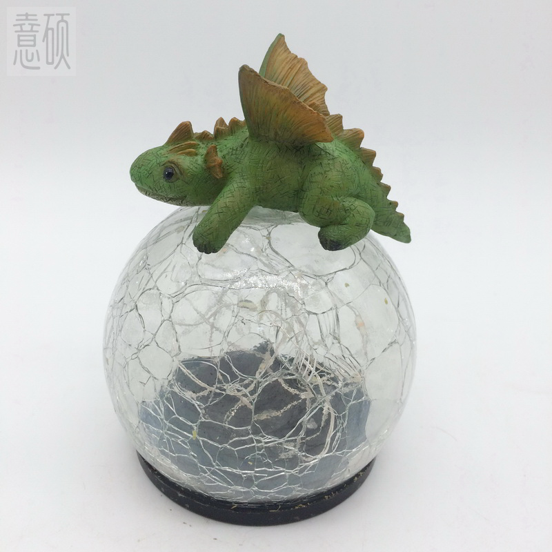 Baby Dragon Resin Ornament Solar-Powered Decor 