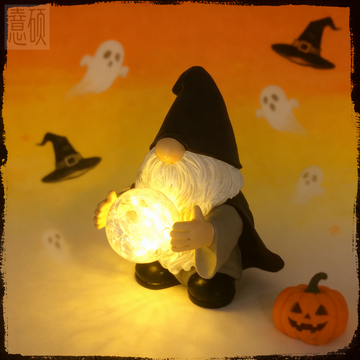 Resin Wizard Gnome Figurine Solar LED Light